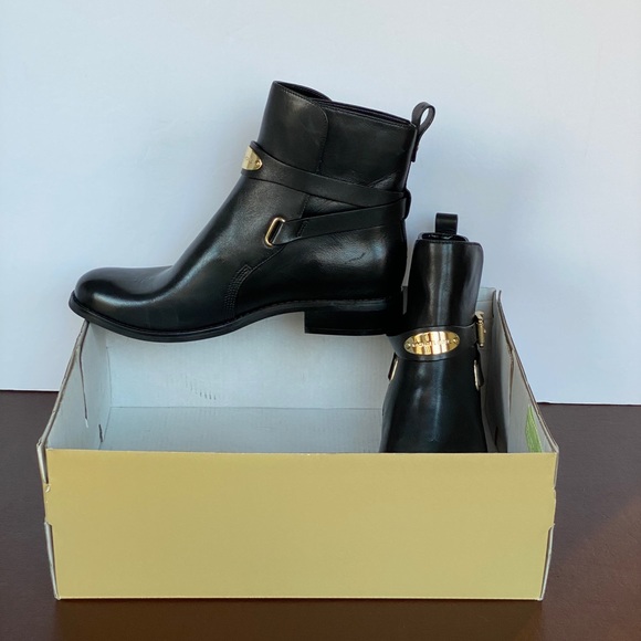 NEW MICHAEL KORS Arlen Ankle Booties Black Leather - Picture 6 of 9